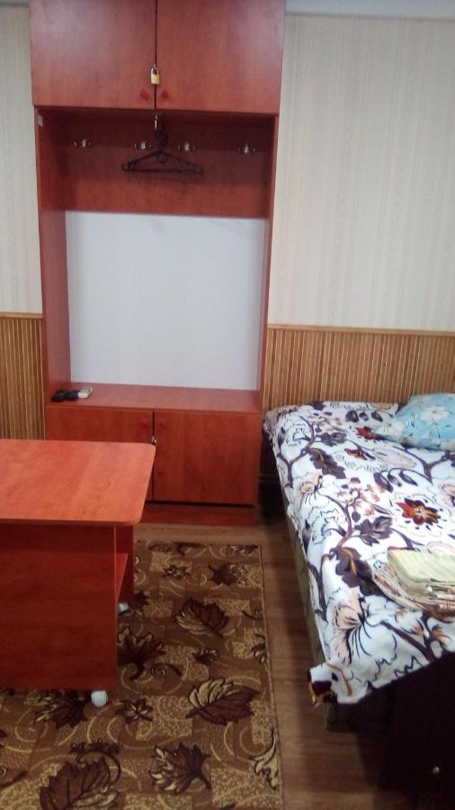 1-Я Слободская, 17А, Угол Проспекта Центрального, 3 Дивана, Wi-Fi, Отдельный Вход. Николайев Екстериор снимка