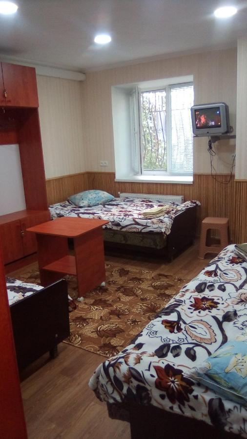 1-Я Слободская, 17А, Угол Проспекта Центрального, 3 Дивана, Wi-Fi, Отдельный Вход. Николайев Екстериор снимка