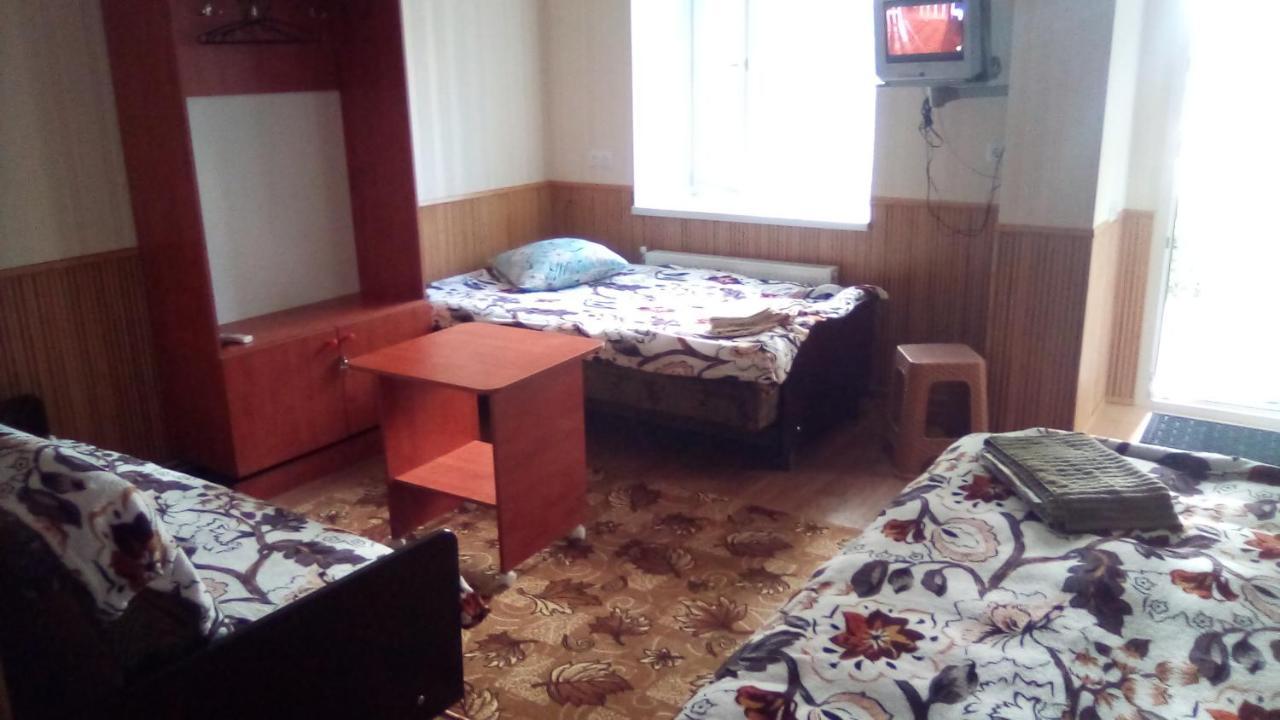 1-Я Слободская, 17А, Угол Проспекта Центрального, 3 Дивана, Wi-Fi, Отдельный Вход. Николайев Екстериор снимка