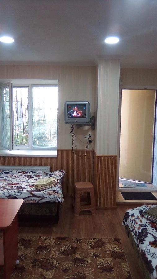 1-Я Слободская, 17А, Угол Проспекта Центрального, 3 Дивана, Wi-Fi, Отдельный Вход. Николайев Екстериор снимка